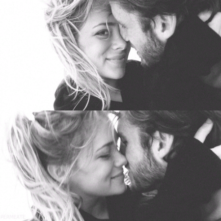 - Contigo Si,con otros No